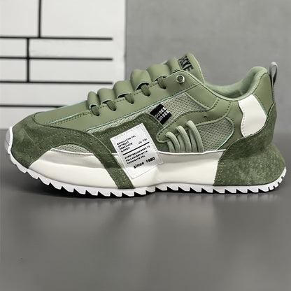 Sneakers Bouncing
